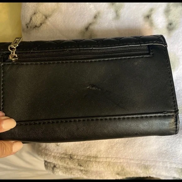 Guess wallet - Picture 3 of 3